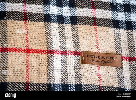 burberry falsa|Burberry scarf counterfeit.